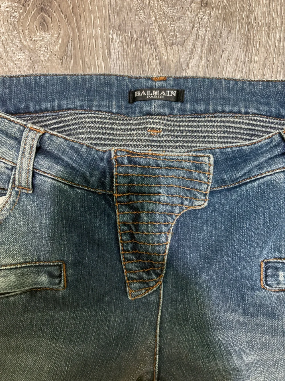 BALMAIN - Picture 4 of 8